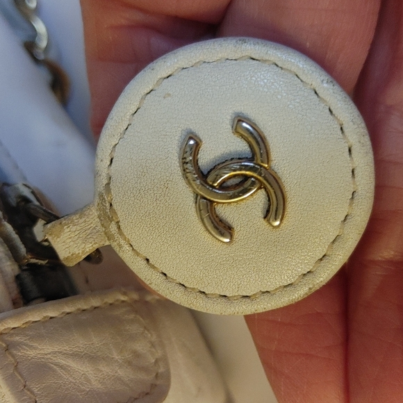 VTG Chanel White Bag - Picture 8 of 16